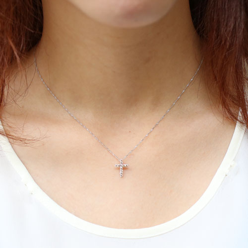 送料無料 日本製 18金 K18wg ホワイトゴールド ネックレス ダイヤモンド 0 2ct クロス ペンダント ライトブラウンカラー スクリュー チェーン 40cm 0178 Pg08 ジュエリーウォーク心斎橋