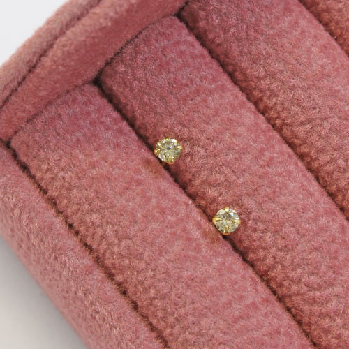 【送料無料】【日本製】18金(K18)ピアス/ダイヤモンド 合計0.1ct(片耳0.05ct) 0326-IG08