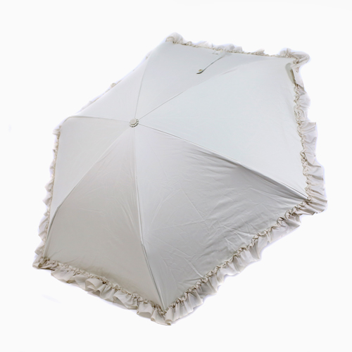 送料無料 日傘 傘 折りたたみ傘 紫外線遮蔽 フリル オフホワイト ポリエステル 防撥水 ポリウレタン樹脂コーティング 晴雨兼用 コンパクト 完全遮光100 遮熱効果 遮効率99 以上 4706 Kj22 ジュエリーウォーク心斎橋